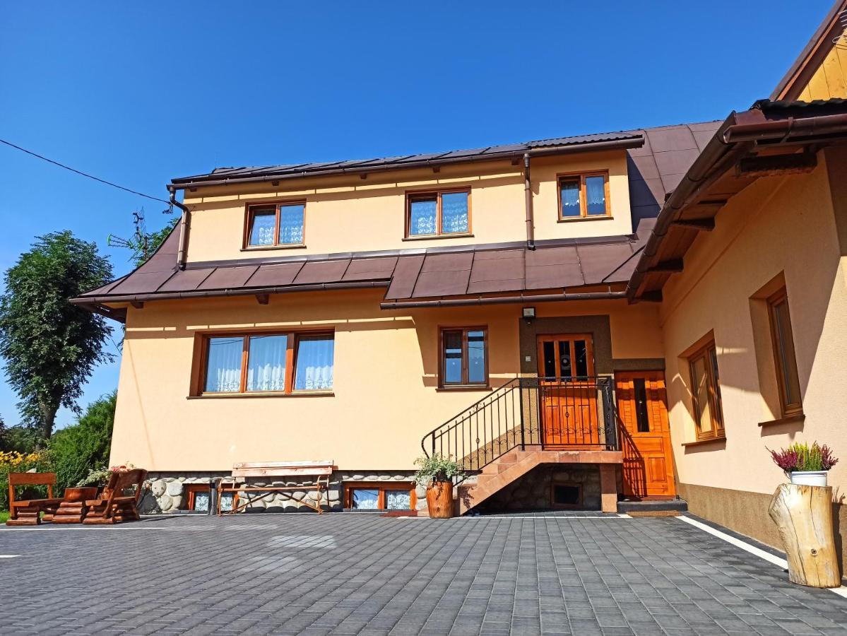 Ferienwohnung Brzoskwiniowy Dom Banska Nizna Exterior foto