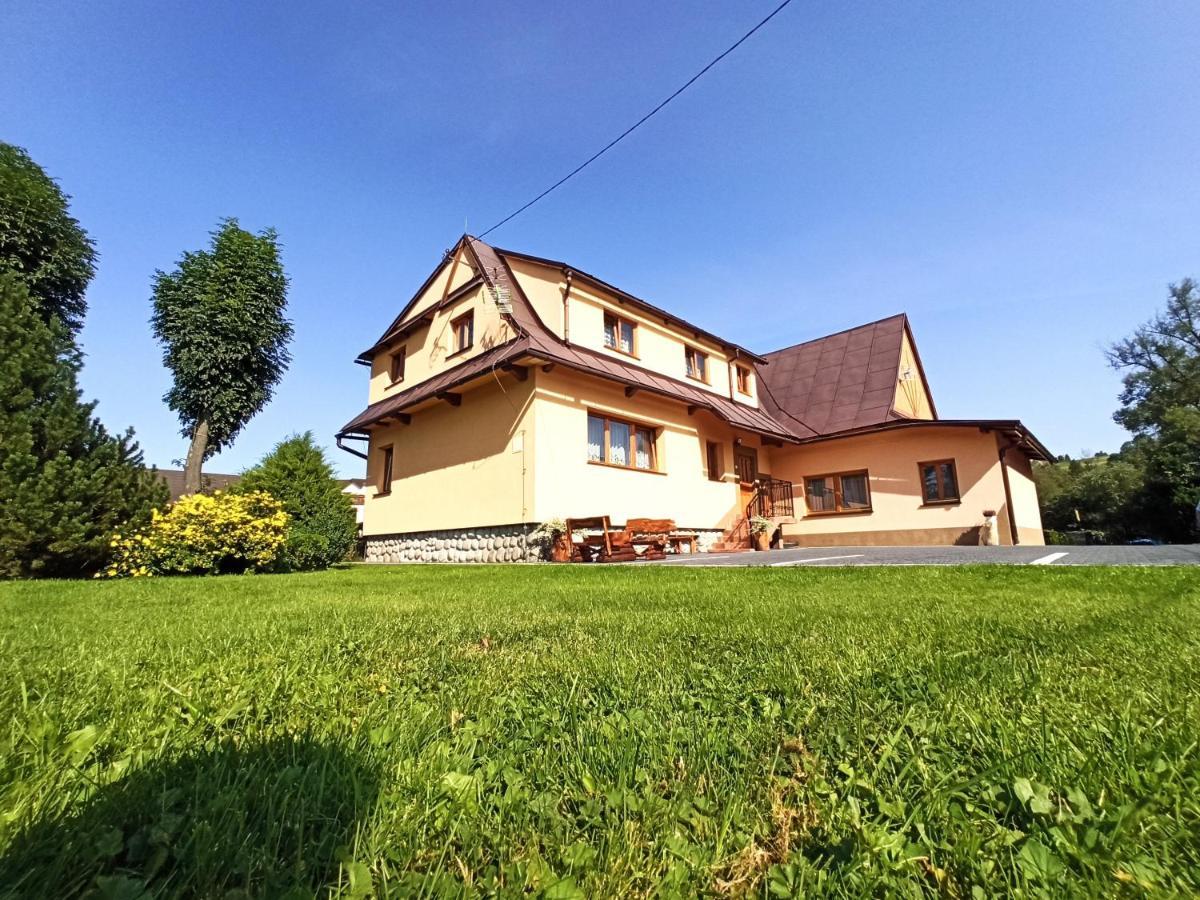 Ferienwohnung Brzoskwiniowy Dom Banska Nizna Exterior foto