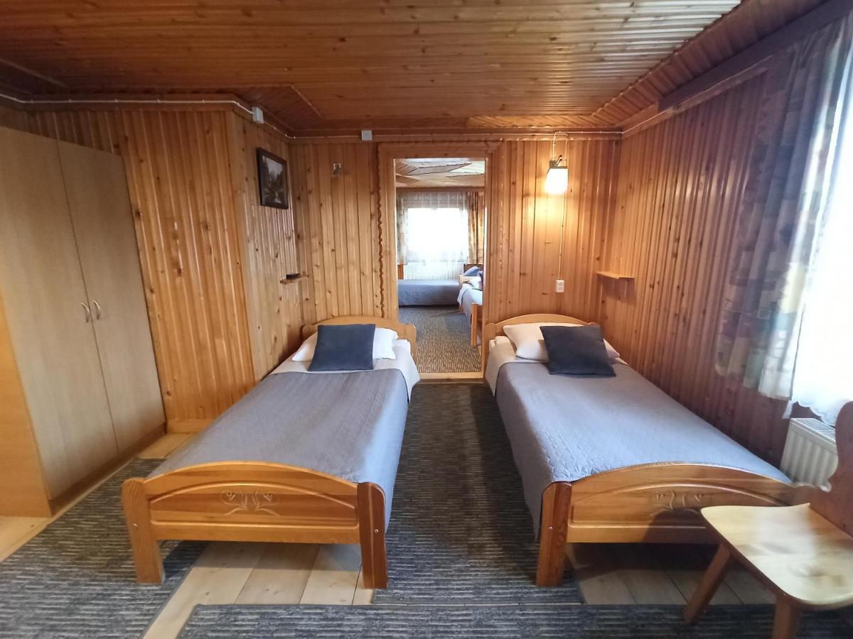 Ferienwohnung Brzoskwiniowy Dom Banska Nizna Exterior foto