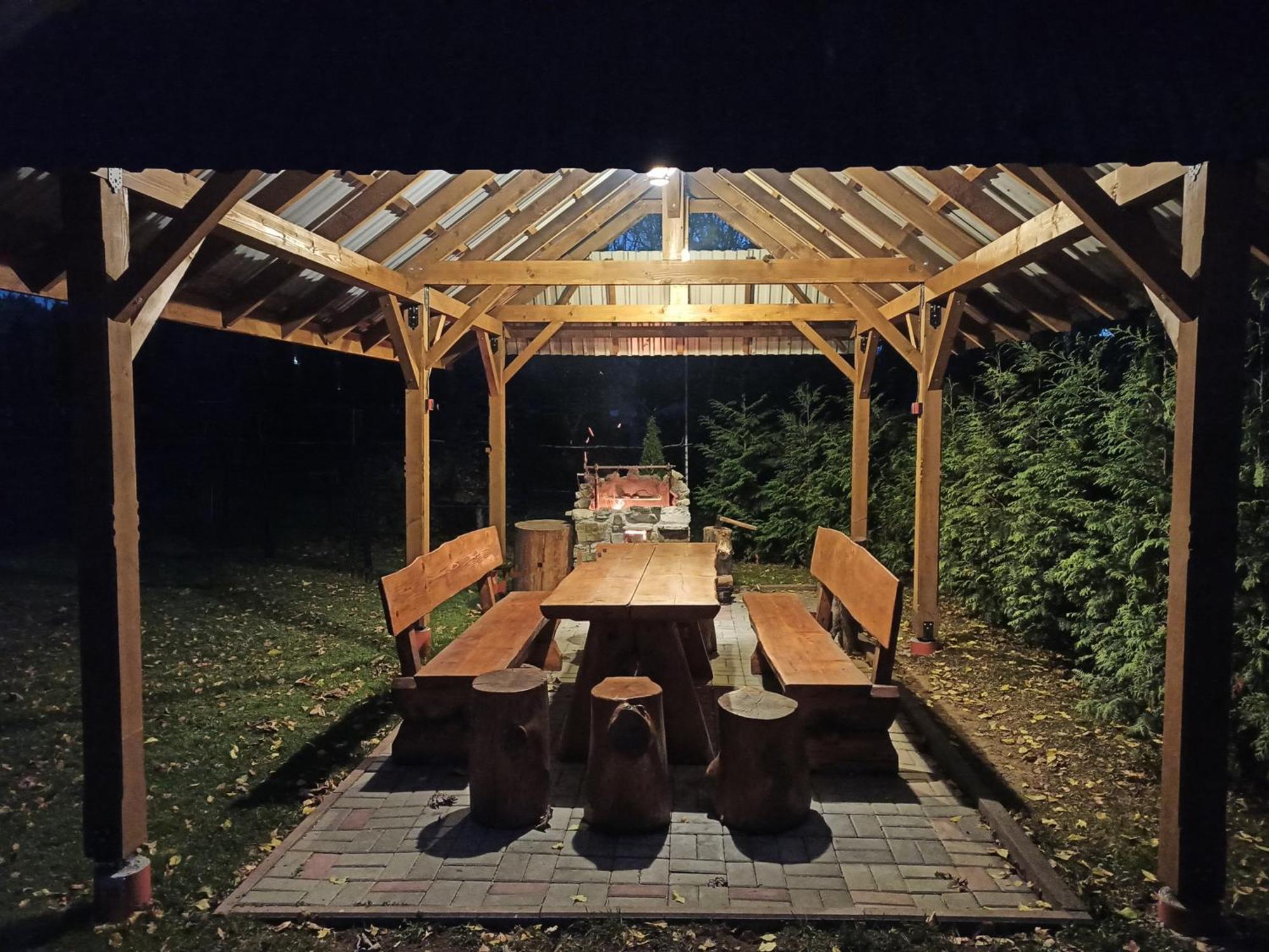 Ferienwohnung Brzoskwiniowy Dom Banska Nizna Exterior foto